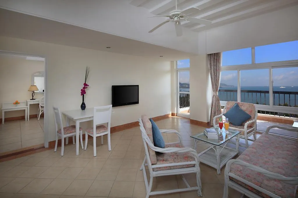 Sanya Golden Phoenix Seaview Hotel