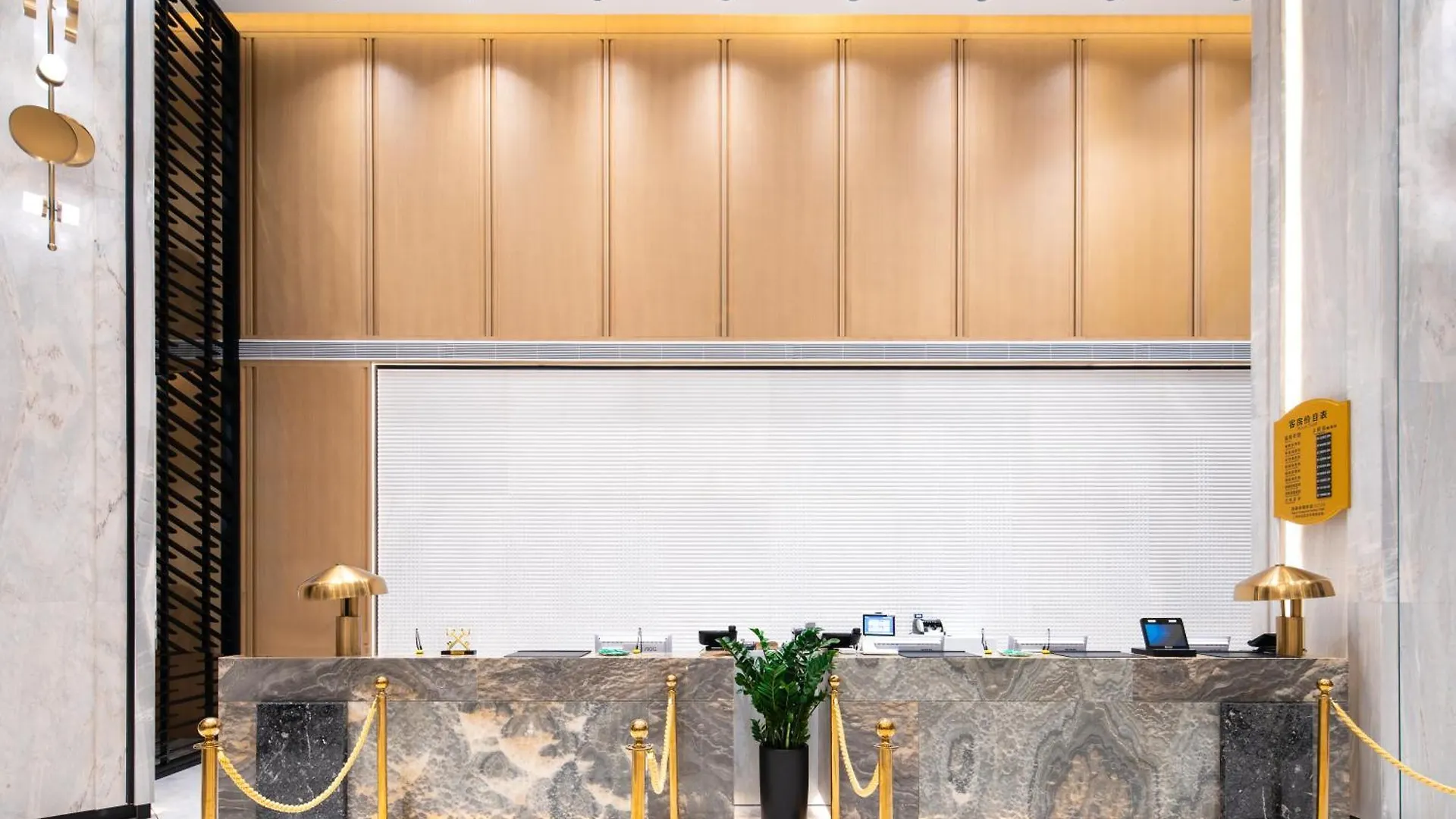 Sanya Golden Phoenix Seaview Hotel