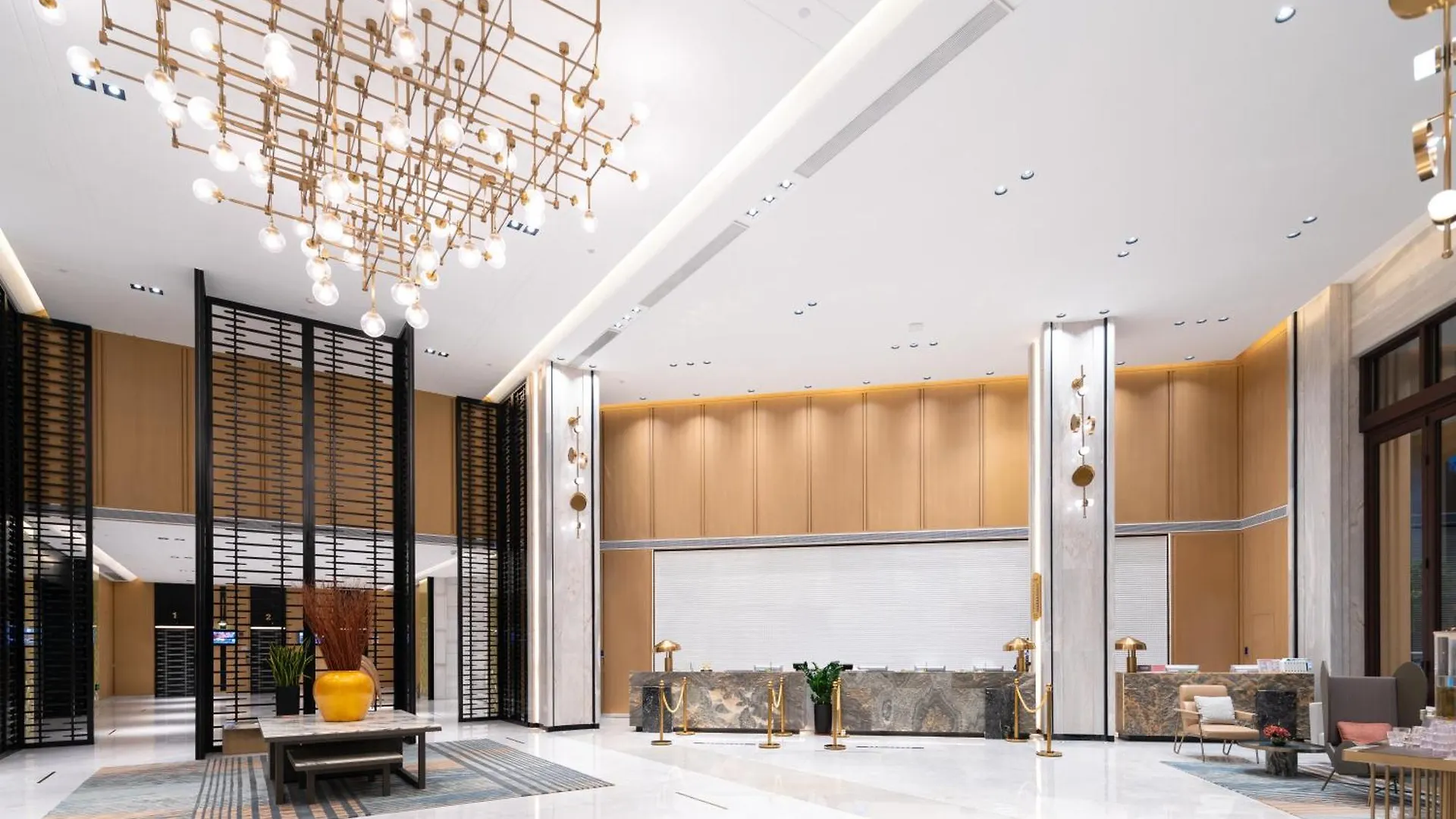 *****  Sanya Golden Phoenix Seaview Hotel Κίνα