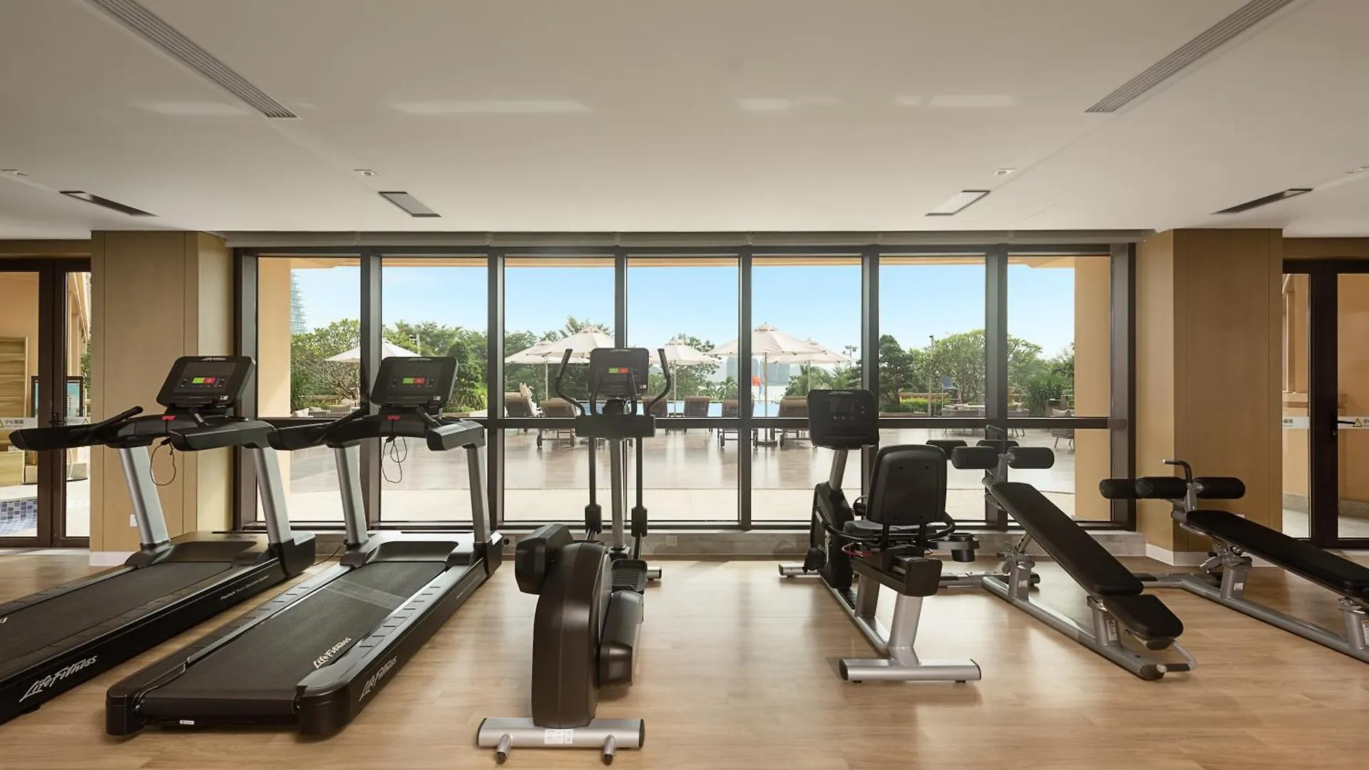 Sanya Golden Phoenix Seaview Hotel