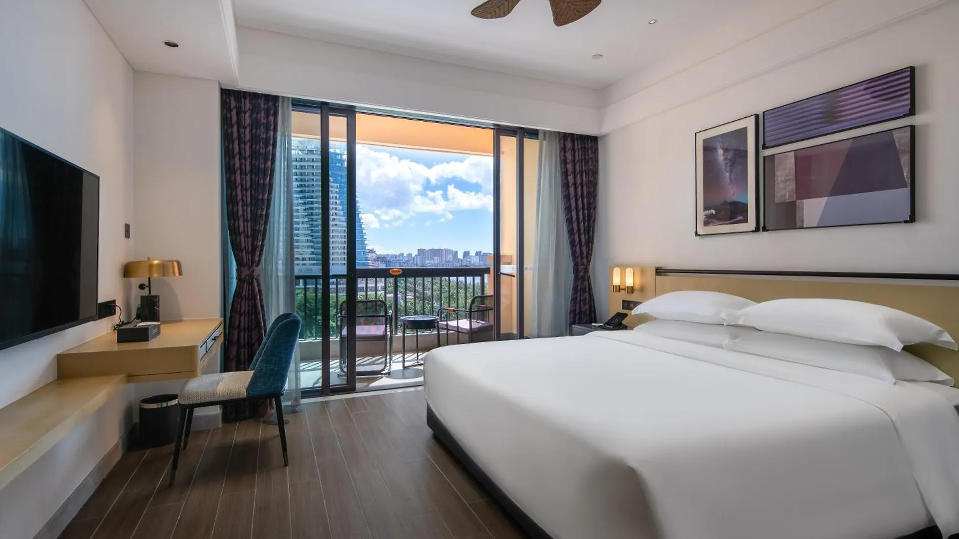 *****  Sanya Golden Phoenix Seaview Hotel Κίνα