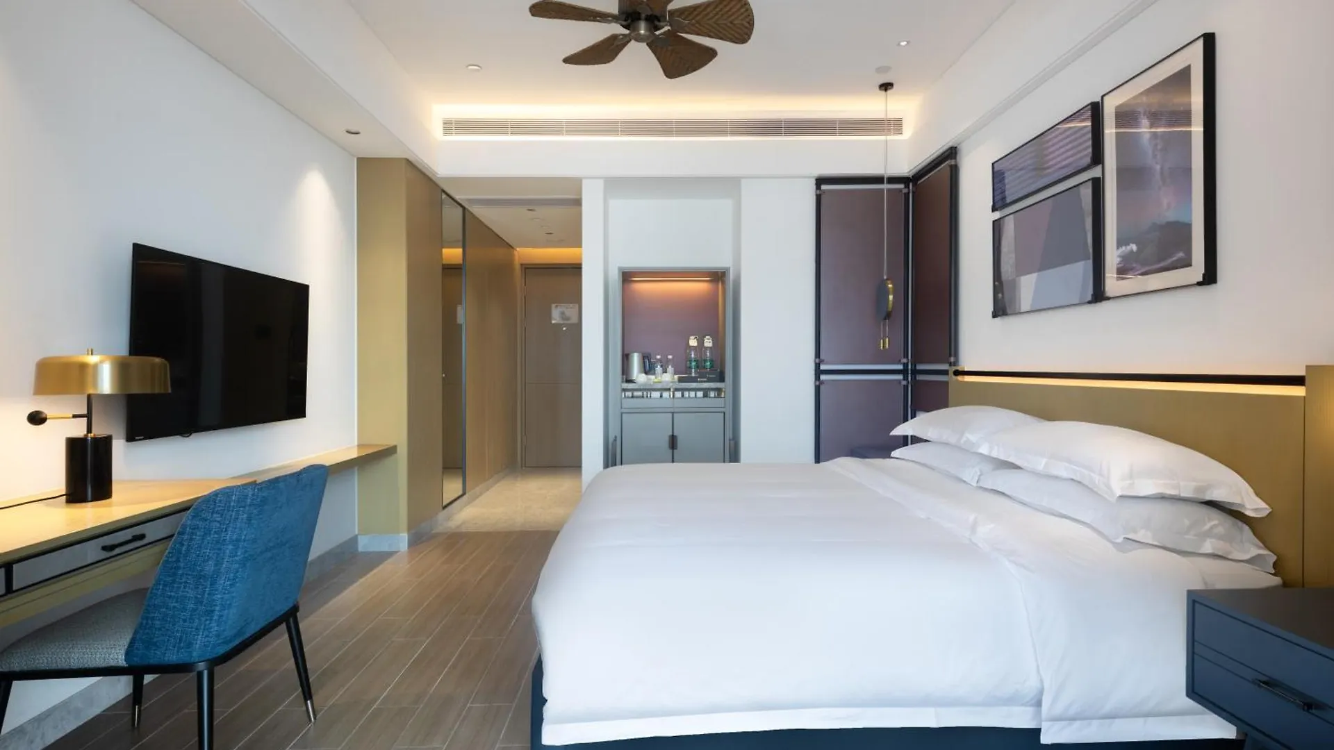 Sanya Golden Phoenix Seaview Hotel