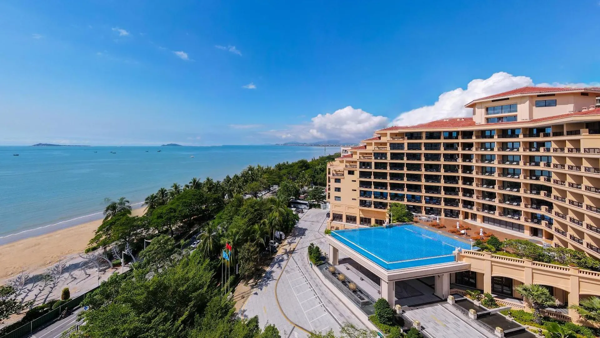 Sanya Golden Phoenix Seaview Hotel