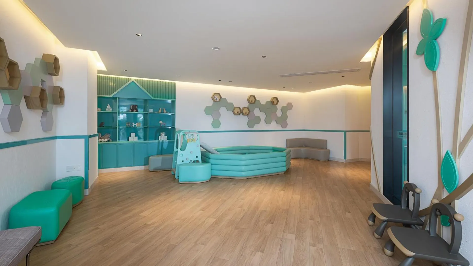 Sanya Golden Phoenix Seaview Hotel