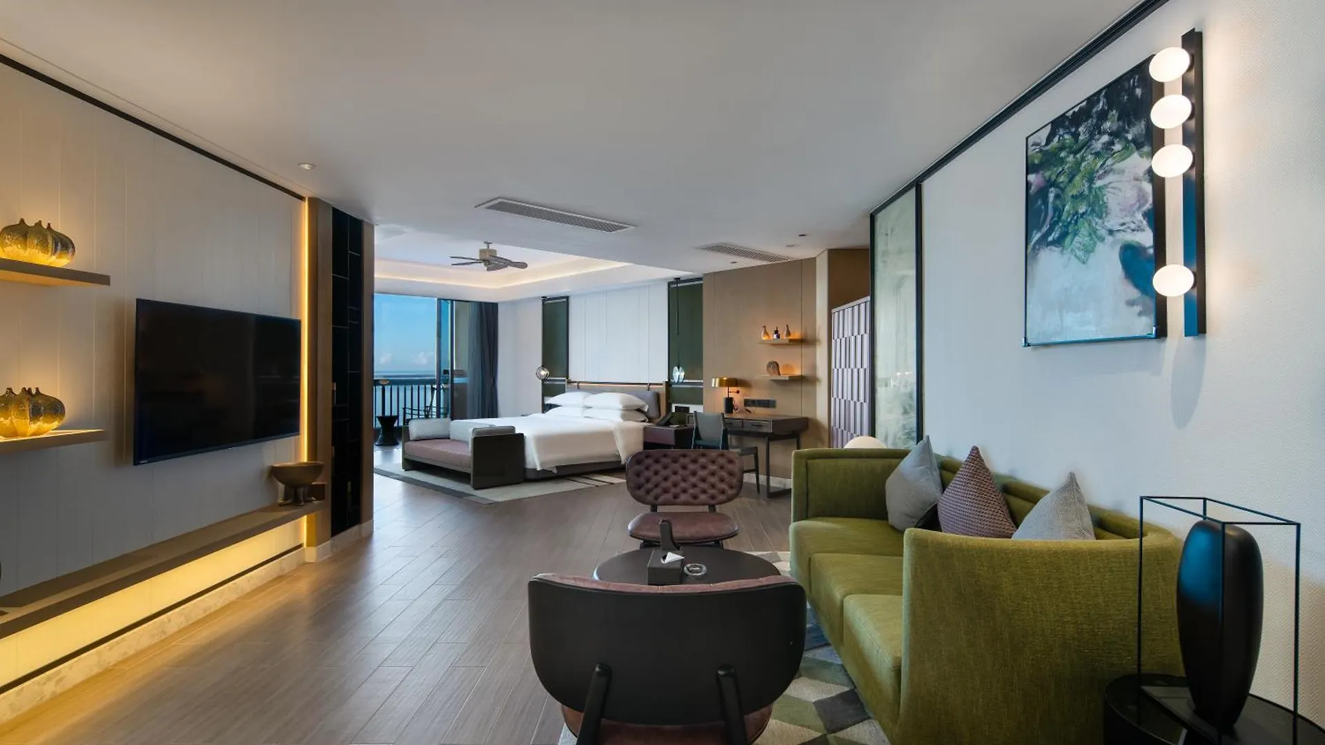 Sanya Golden Phoenix Seaview Hotel