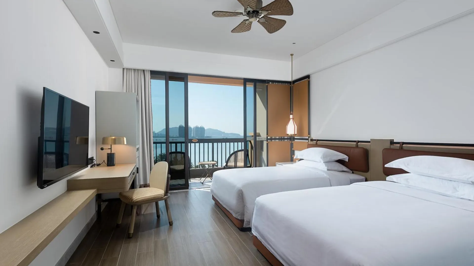 Sanya Golden Phoenix Seaview Hotel